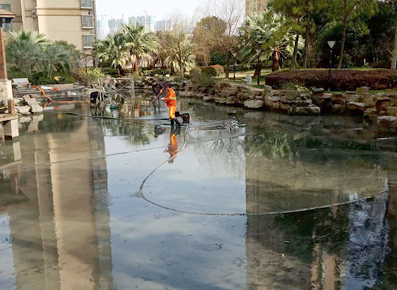 向阳景观池淤泥清理